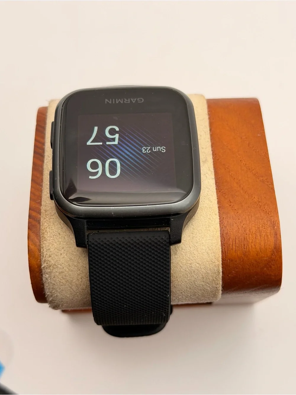 Garmin Venu SQ Music, Black, Very Good, Charger Included, New Band